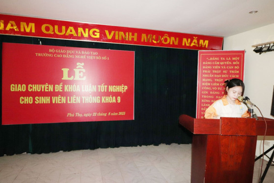 LỄ GIAO CHUYÊN ĐỀ KHÓA LUẬN CHO SINH VIÊN LIÊN THÔNG KHÓA 9 – TRƯỜNG CAO ĐẲNG NGHỀ VIỆT – XÔ SỐ 1