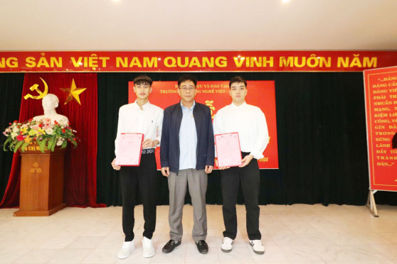 LỄ GIAO CHUYÊN ĐỀ KHÓA LUẬN TỐT NGHIỆP CHO SINH VIÊN TRÌNH ĐỘ CAO ĐẲNG KHÓA 47