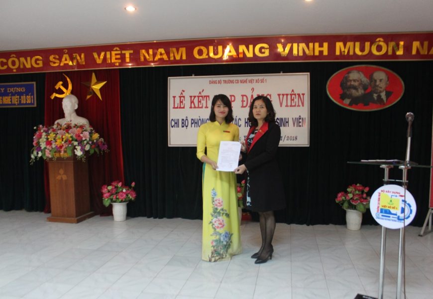 Lễ kết nạp Đảng viên mới