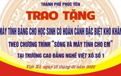 Trao tặng Máy tính bảng cho học sinh có hoàn cảnh đặc biệt khó khăn