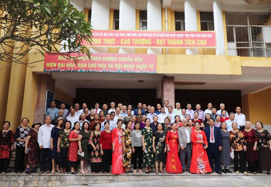 GẶP MẶT CÁN BỘ HƯU TRÍ LẦN THỨ 14 NHÂN DỊP KỶ NIỆM 45 NĂM NGÀY THÀNH LẬP TRƯỜNG (07/11/1978 – 07/11/2023)