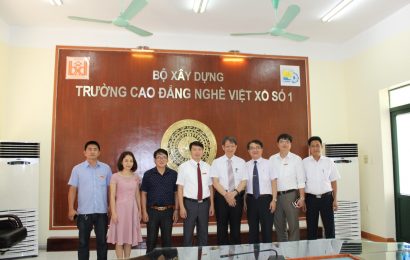 Đoàn công tác trường ĐHKHKT Minh Tân thăm và làm việc tại trường