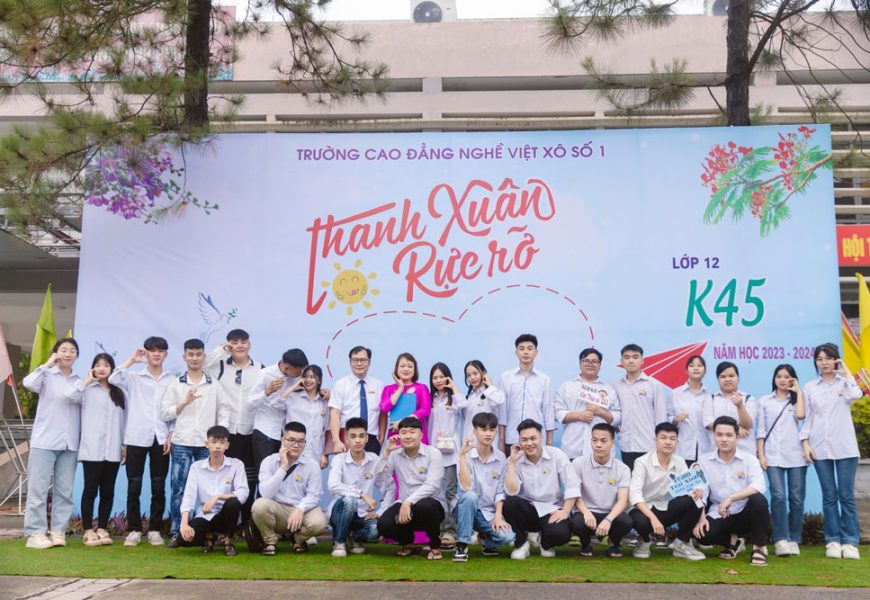 Lễ Tổng kết năm học 2023- 2024 hệ GDTX cấp THPT và trưởng thành cho học sinh khối 12 – K45