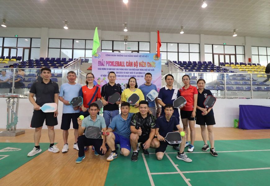 Tưng bừng khai mạc giải bóng Pickleball cán bộ viên chức chào mừng các ngày lễ lớn của đất nước