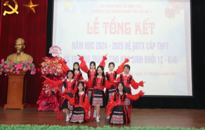 Lễ Tổng kết năm học 2024- 2025 hệ GDTX cấp THPT và trưởng thành cho học sinh khối 12 – K46